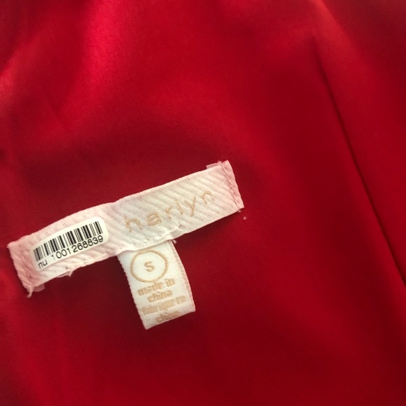 HARLYN Red Lip Dress - Picture 2 of 4